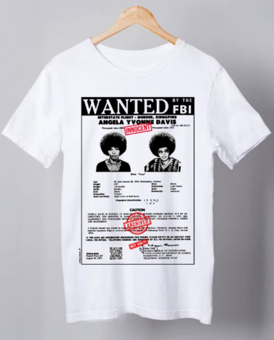 Camiseta Angela Davis Wanted (QR Code)